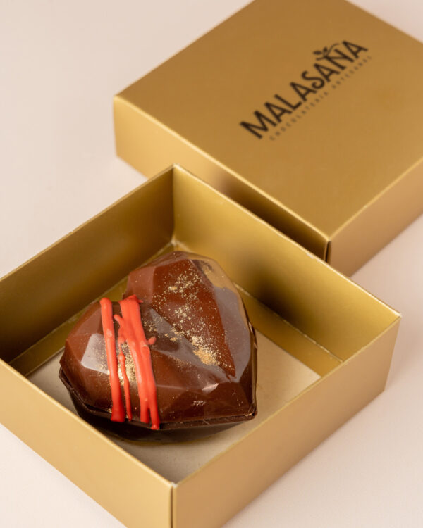 Caja de corazón de 80gr abierta
